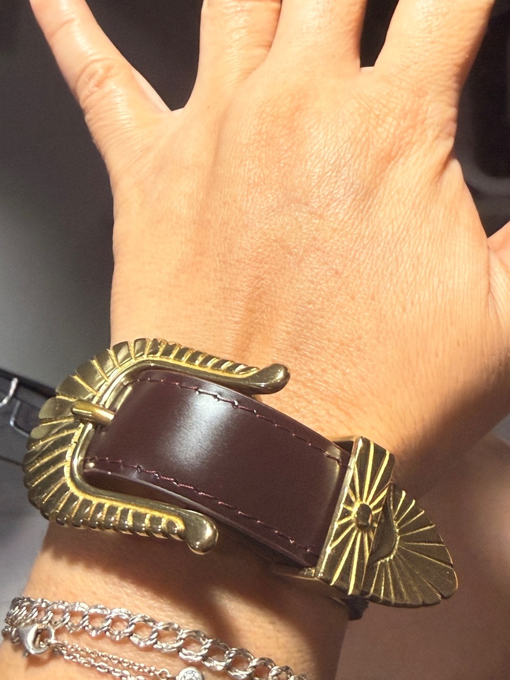 Womens Brown Leather Western Buckle Bracelet with Brass Accents (MAISON BOINET)